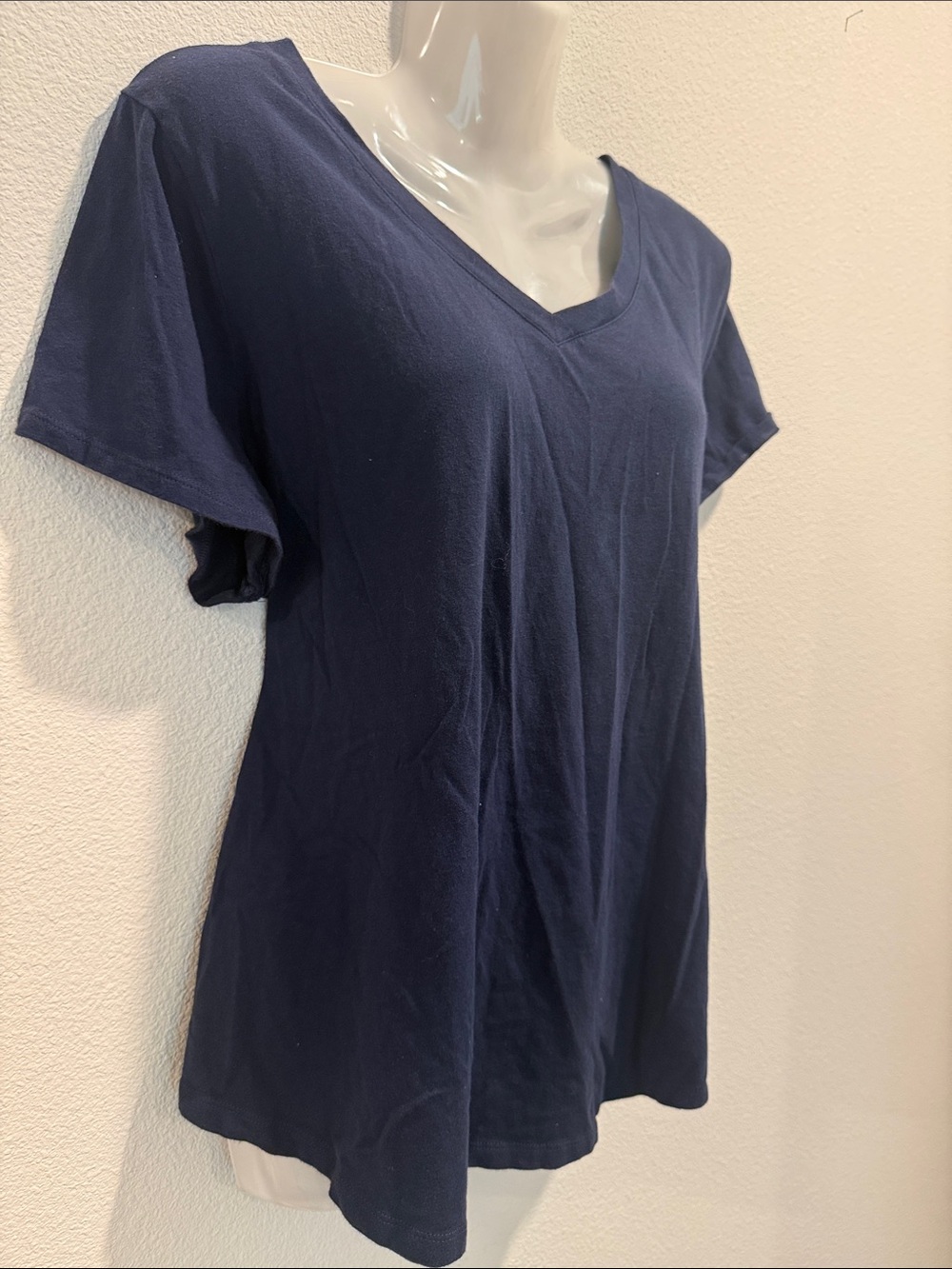 Old Navy Navy V-Neck Short Sleeve Tee - Relaxed Fit - Picture 2 of 6